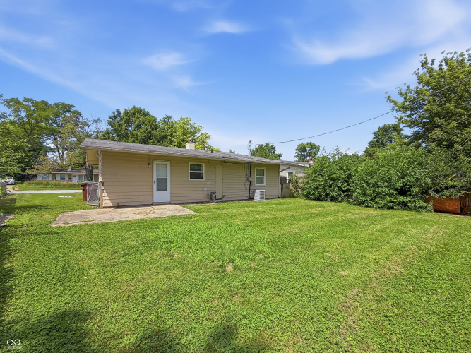 Listing Image 6