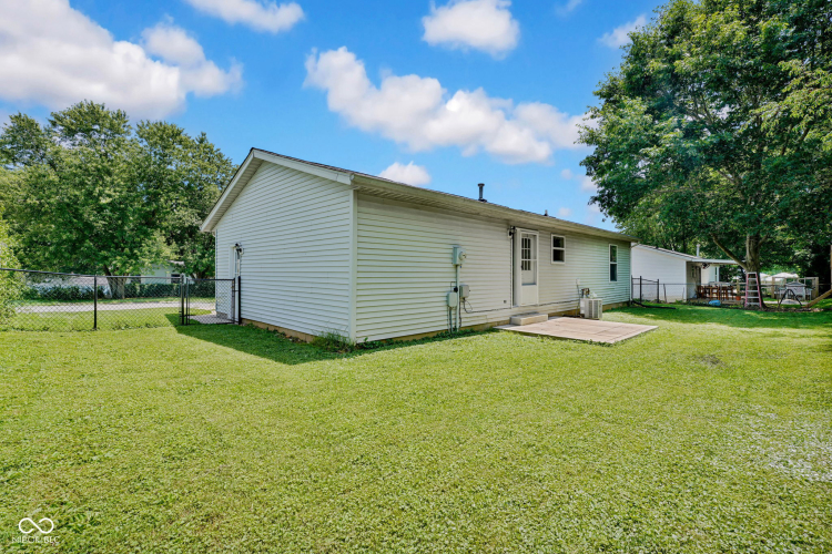 Listing Image 19