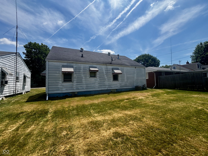 Listing Image 18