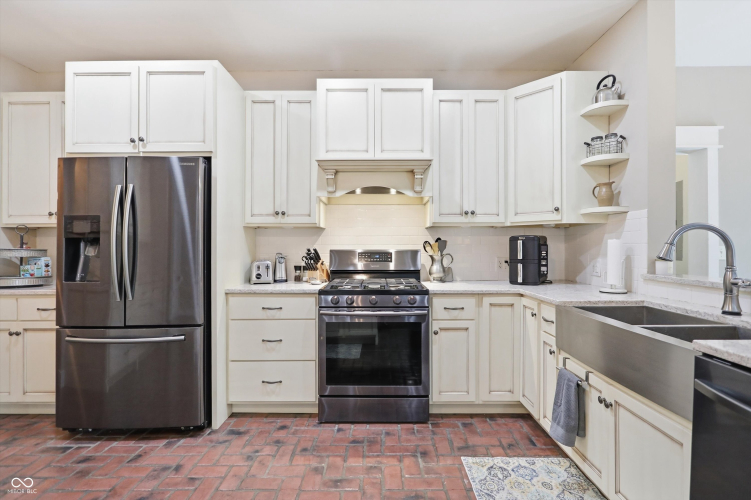 Listing Image 14