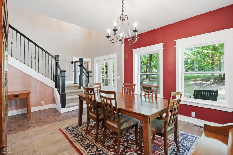 Listing Image 7