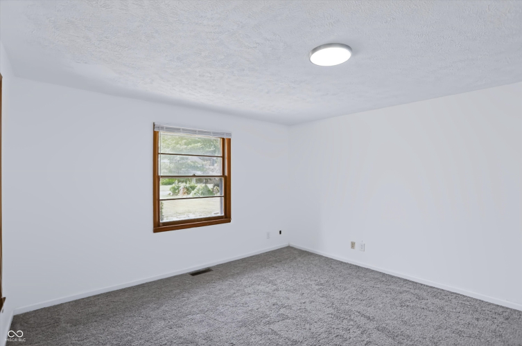 Listing Image 38
