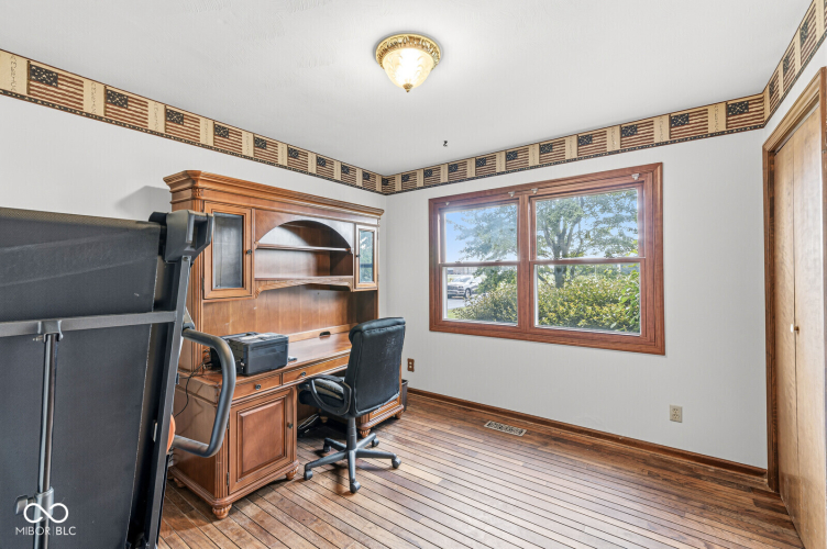 Listing Image 19