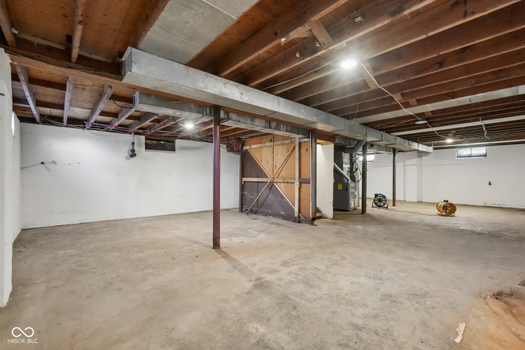 Listing Image 38