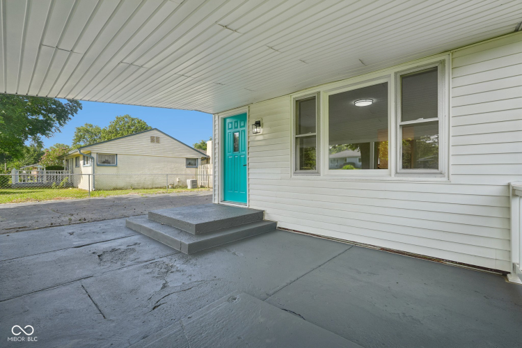 Listing Image 5