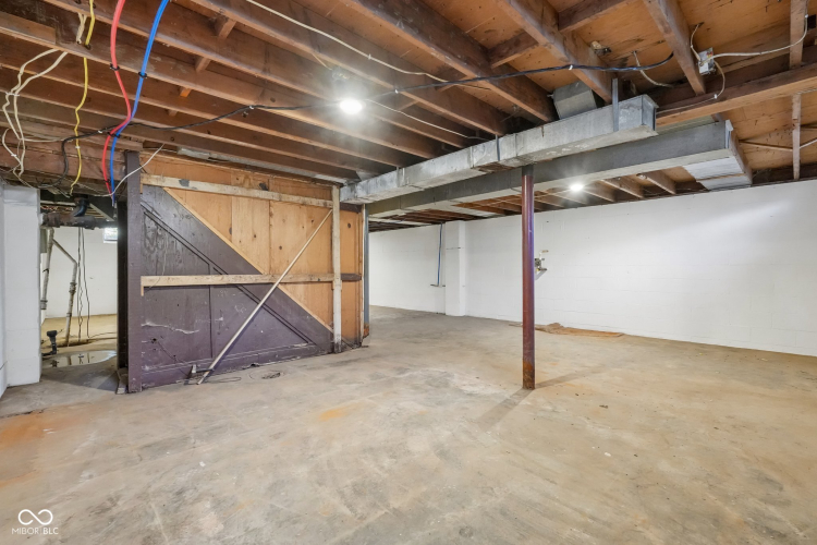 Listing Image 41