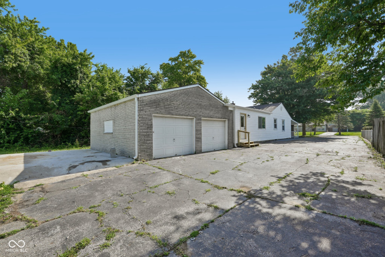 Listing Image 44
