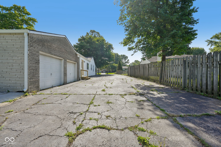 Listing Image 45