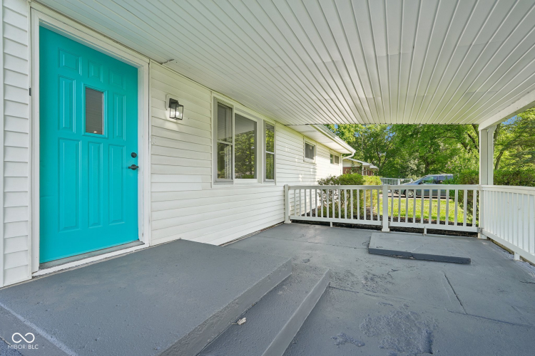 Listing Image 6