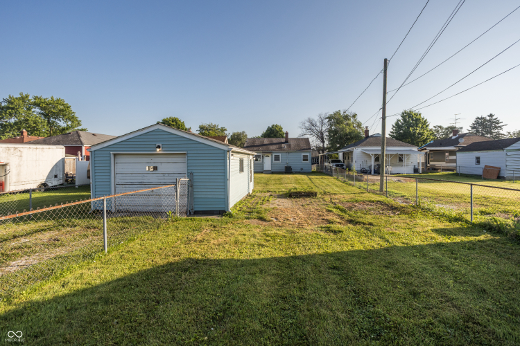 Listing Image 44