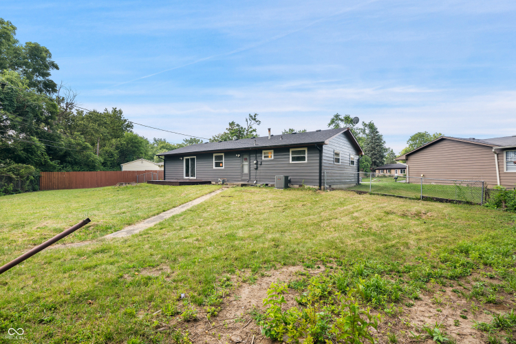 Listing Image 6