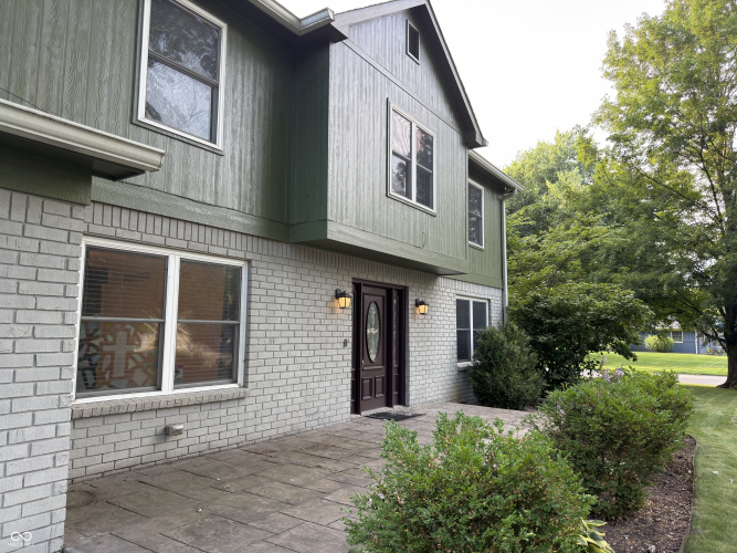 Listing Image 4