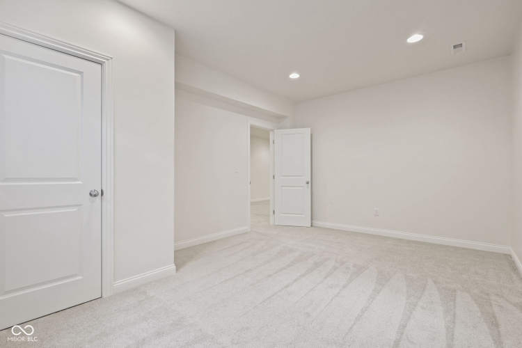 Listing Image 53