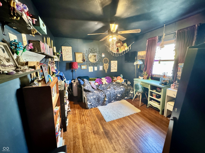 Listing Image 16