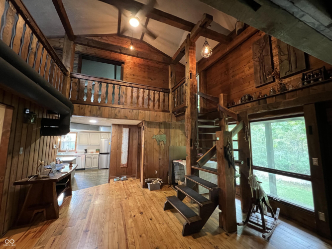 Listing Image 12