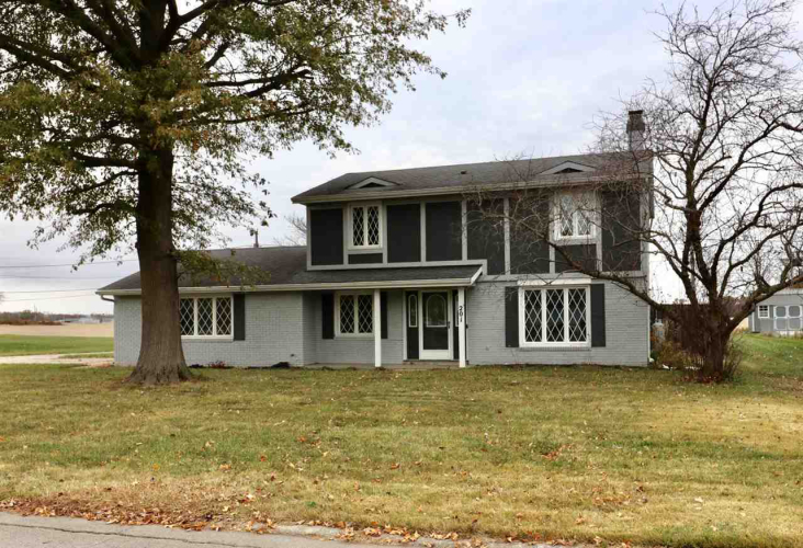 201 E Hickory Grove Road  Hartford City, IN 47348 | MLS 10049850