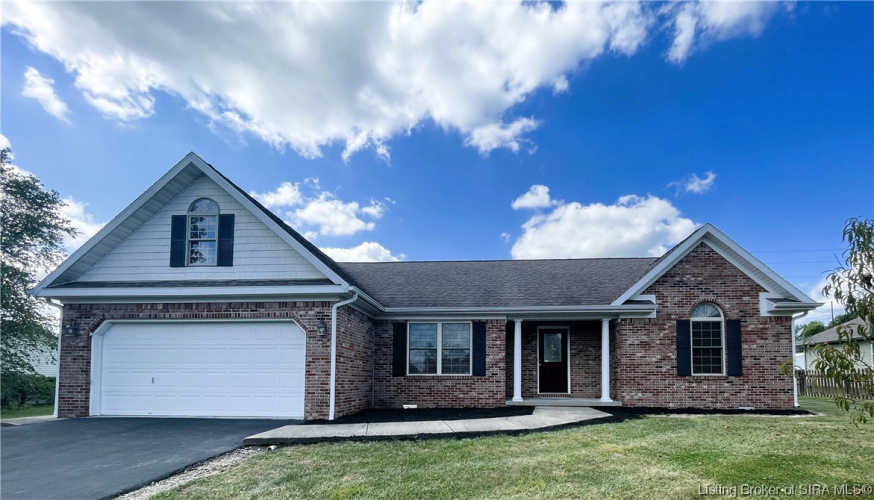 40  Country Manor Boulevard Madison, IN 47250 | MLS 202306654