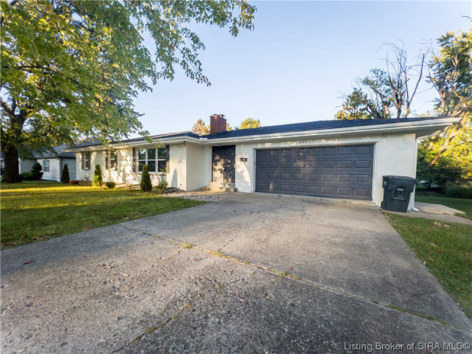 3304  Deerwood Drive New Albany, IN 47150 | MLS 202309330