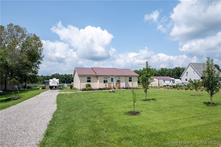 6905 S County Road 200  Commiskey, IN 47227 | MLS 2024010076