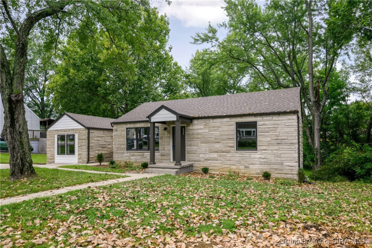 2721  Colonial Drive New Albany, IN 47150 | MLS 2024010177