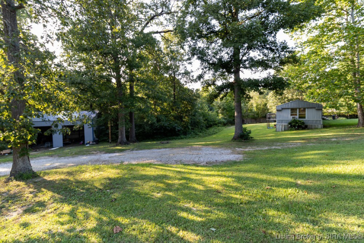 4999 S Reeves Road Scottsburg, IN 47170 | MLS 2024010229