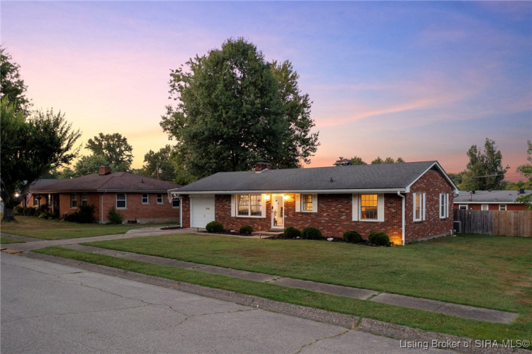 3312  Mellwood Drive New Albany, IN 47150 | MLS 2024010473