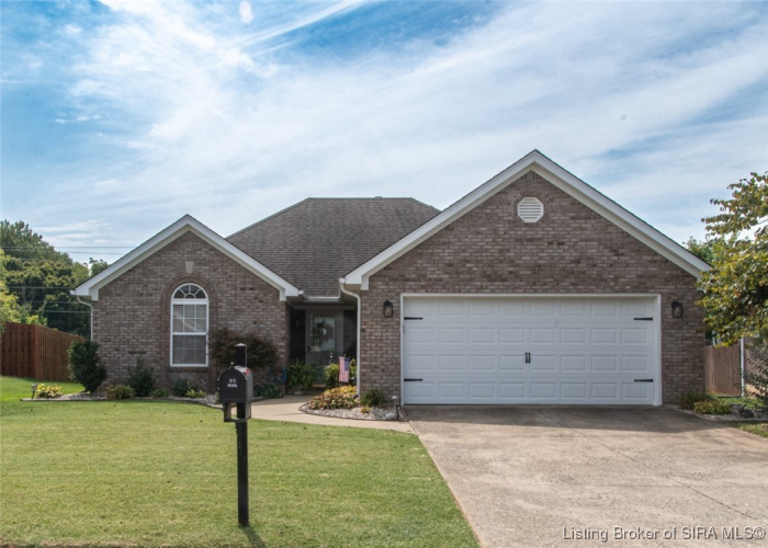 2811  Millstone Court Jeffersonville, IN 47130 | MLS 2024010651