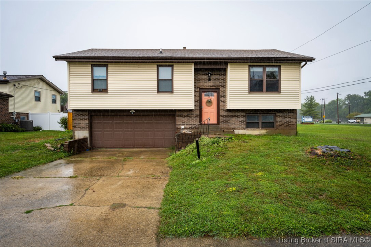 2507  Raintree Drive Clarksville, IN 47129 | MLS 2024011018