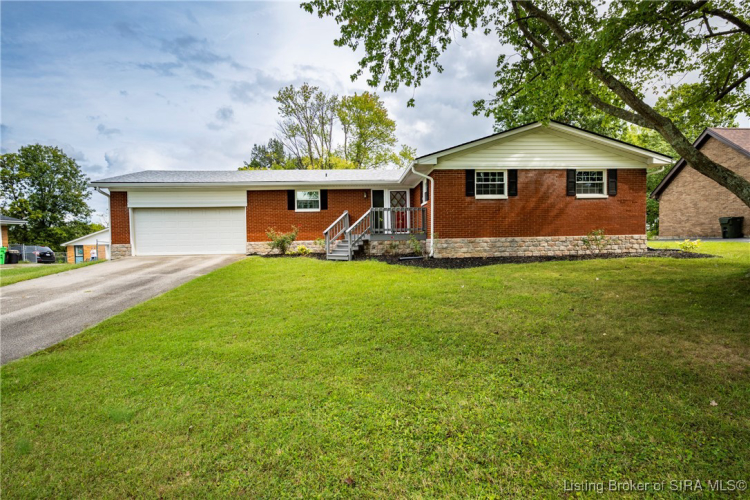 8306  Cathedral Drive Sellersburg, IN 47172 | MLS 2024011179