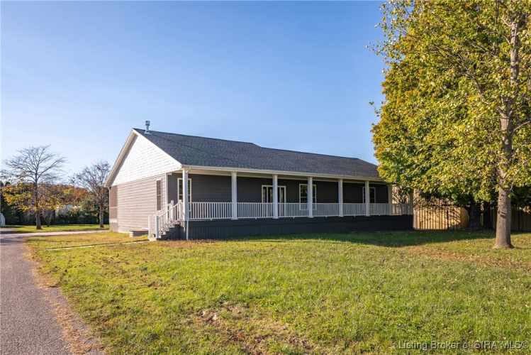 812 S Elm Street Scottsburg, IN 47170 | MLS 2024011670