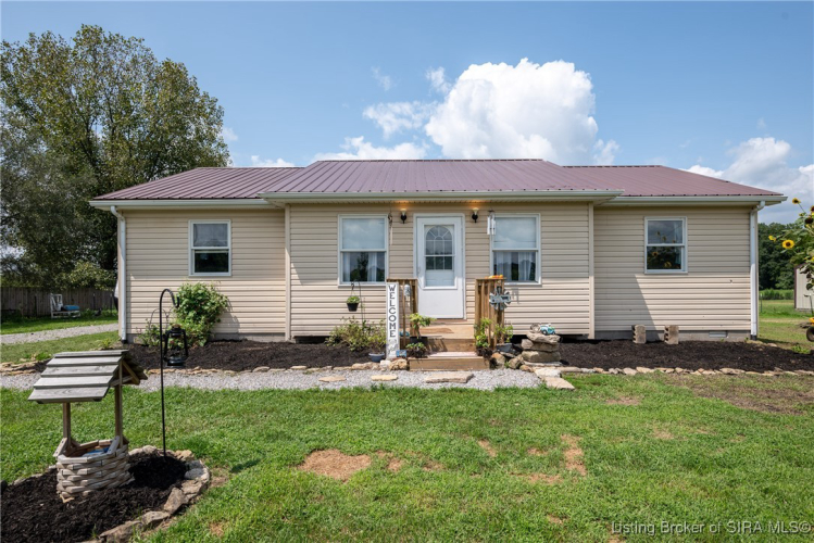 6905 S County Road 200  Commiskey, IN 47227 | MLS 2024011766