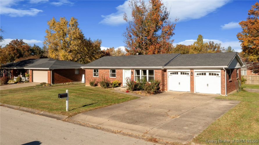 3312  Ridgewood Drive New Albany, IN 47150 | MLS 2024012005