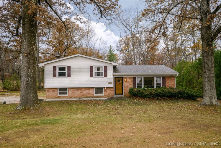 1228  Westwood Lane New Albany, IN 47150 | MLS 2024012253