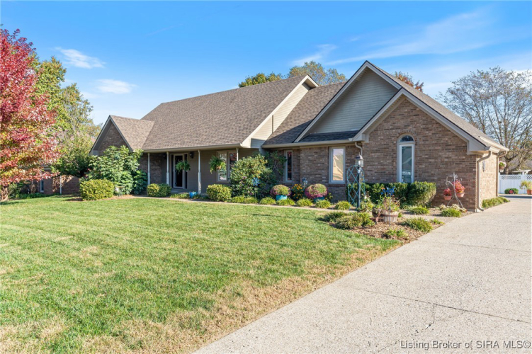 3104  Savannah Drive Jeffersonville, IN 47130 | MLS 2024012382