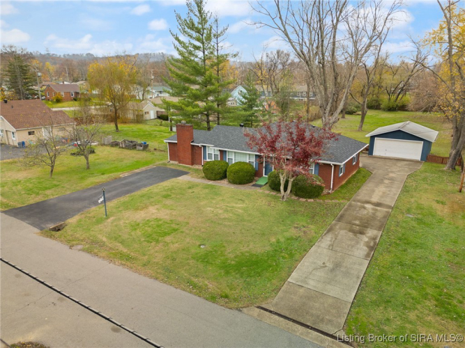 109 N Bohannon Lane New Albany, IN 47150 | MLS 2024012498