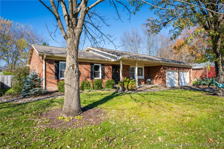 917  Brentwood Court New Albany, IN 47150 | MLS 2024012540