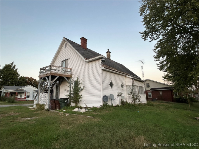 Listing Image 4