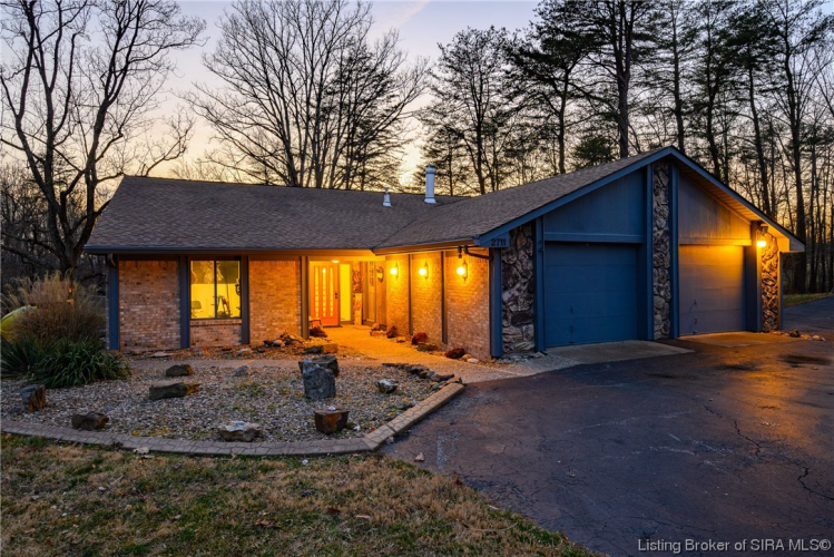 2711  Old Hill Road Floyds Knobs, IN 47119 | MLS 202406194