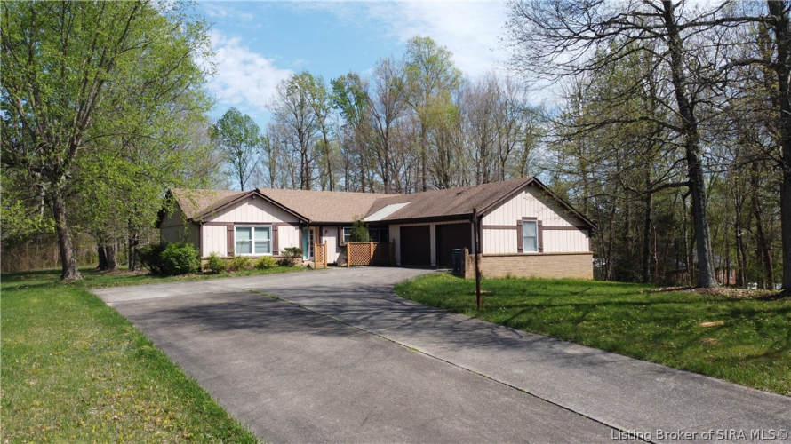 6506  Hickory Trace Georgetown, IN 47122 | MLS 202406817