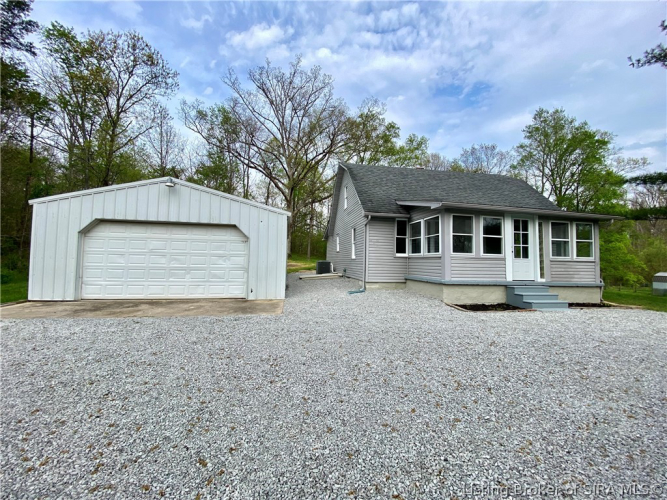 2602  Old State Road Henryville, IN 47126 | MLS 202407473