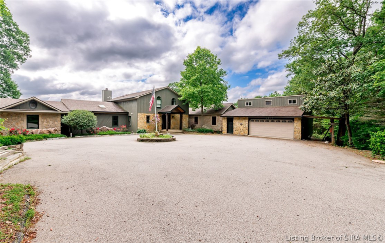 4257  Stone Mountain Road New Albany, IN 47150 | MLS 202407691