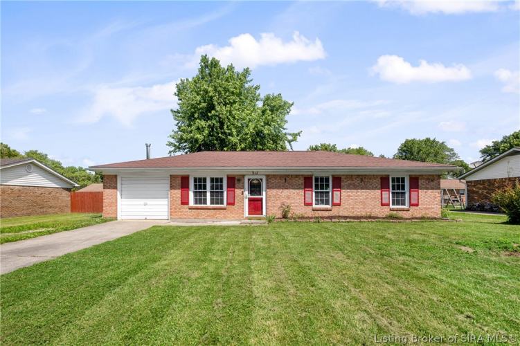 317  Lynn Drive Charlestown, IN 47111 | MLS 202408081