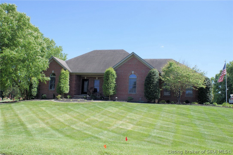 8961  Lake Point Drive Georgetown, IN 47122 | MLS 202408423