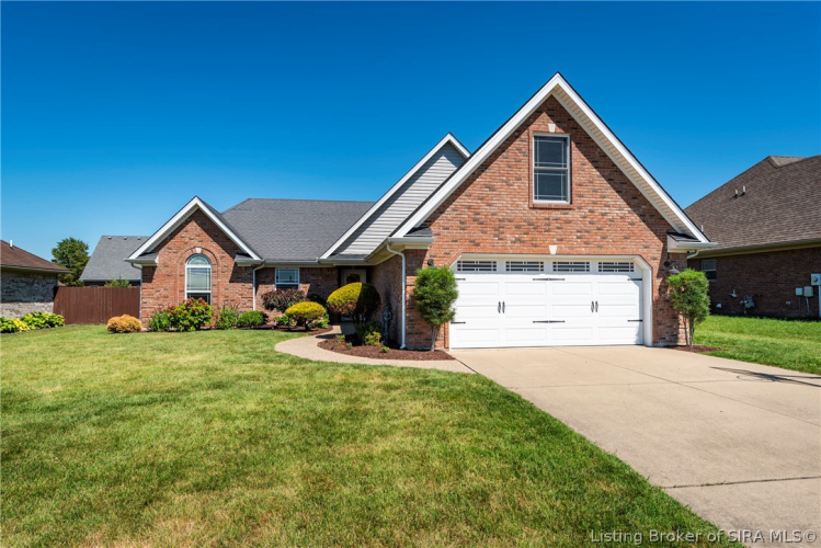 5607  Gum Tree Crossing  Jeffersonville, IN 47130 | MLS 202408949