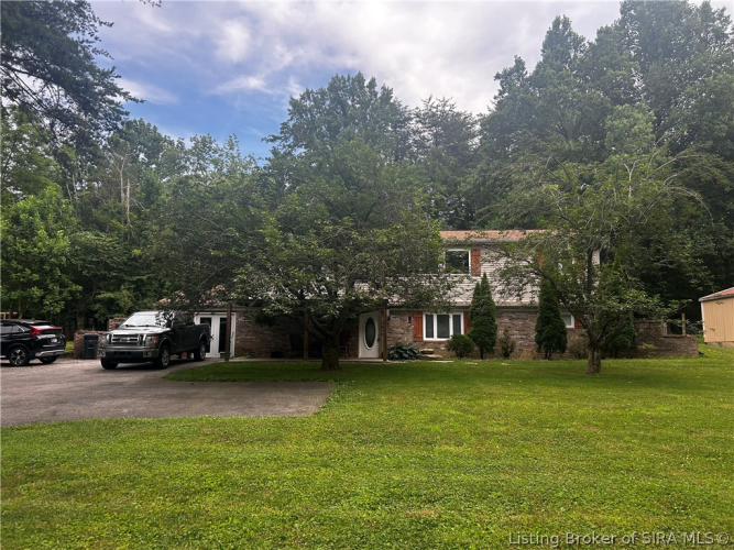 2435 Molly Brown Drive NW Corydon IN 47112 (House For Sale) MLS 202409003