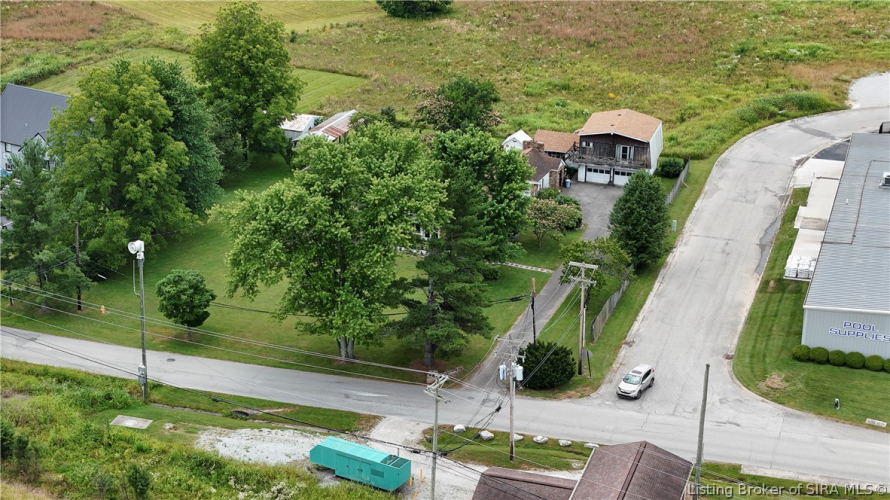 Listing Image 6