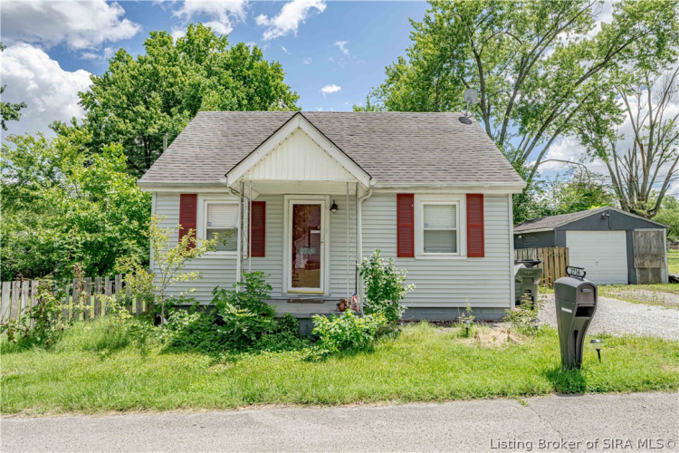 2716  Elmview Drive New Albany, IN 47150 | MLS 202409147