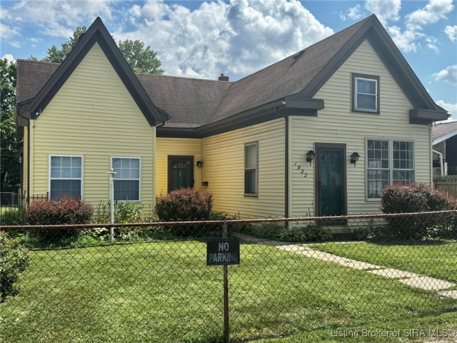 Listing Image 4