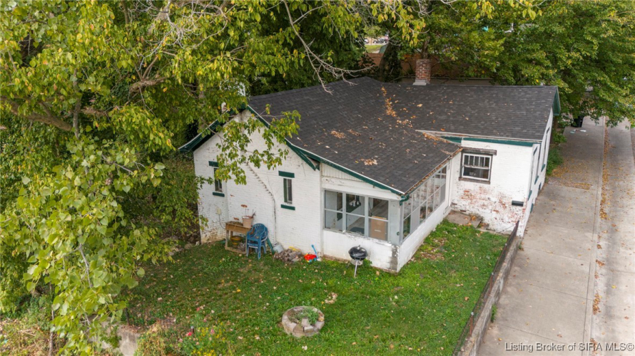Listing Image 6