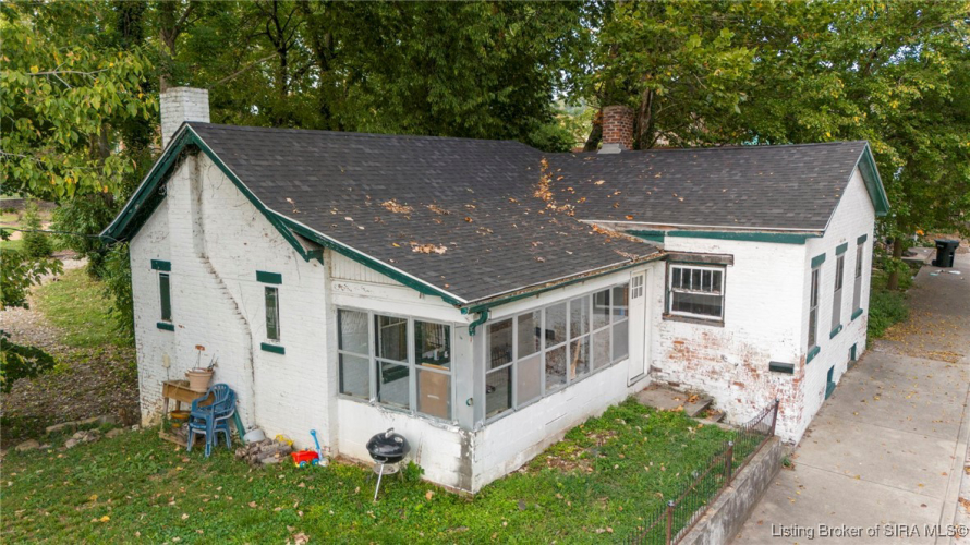 Listing Image 7
